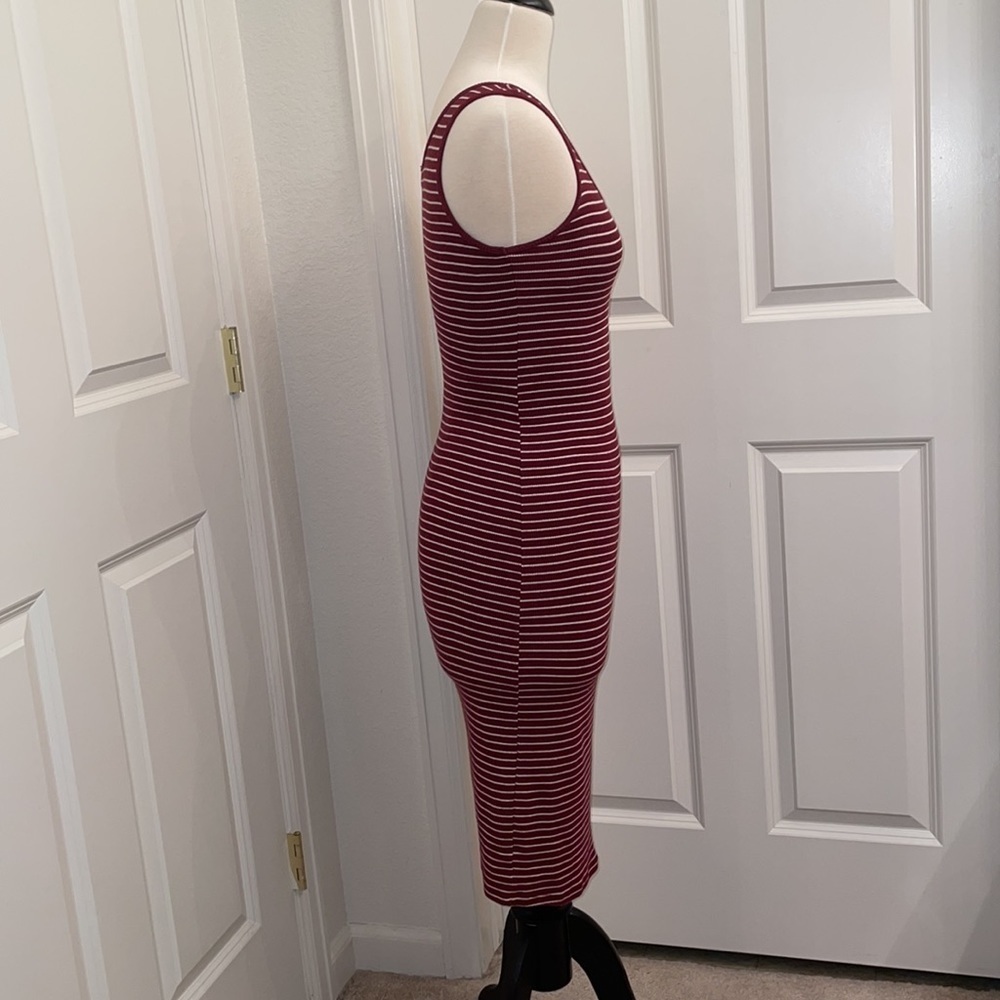 AMBIANCE apparel burgundy/white striped stretch midi dress in women’s size small - Picture 5 of 7
